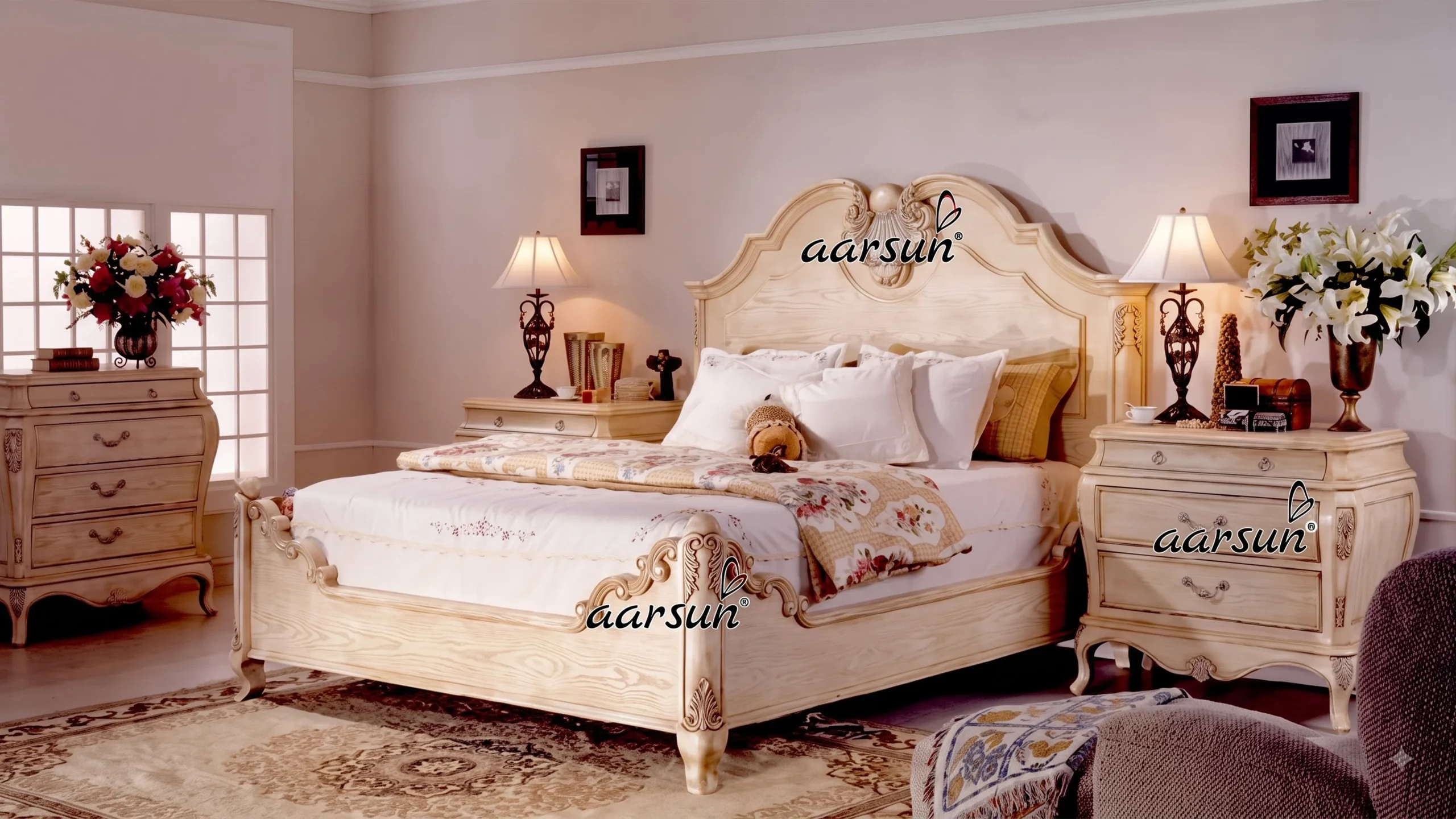 Classic Bedroom Set in Teak