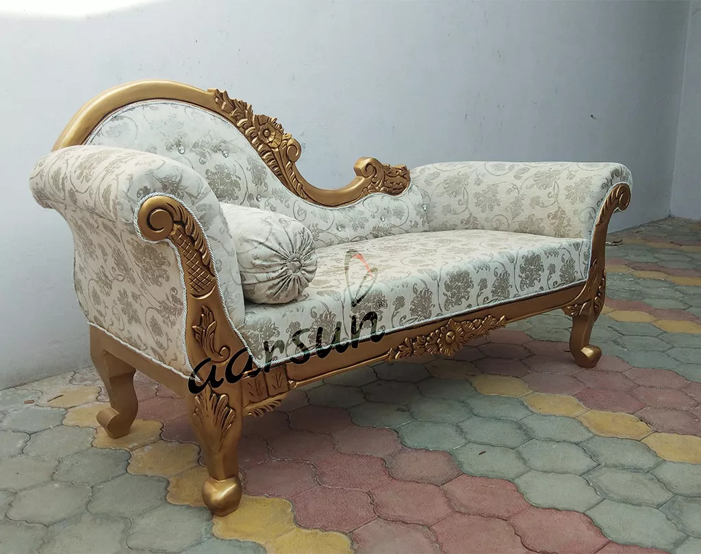 Wooden Chaise Lounge Sofa – گولڈ پالش UH-DWN-0015-A
