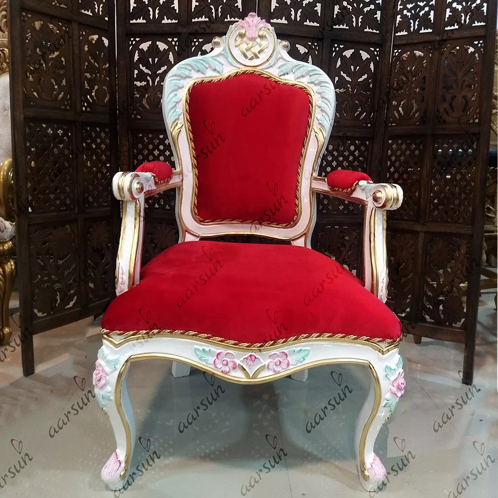 Traditional Designer Arm Chair Aarsun UH-CHR-0004