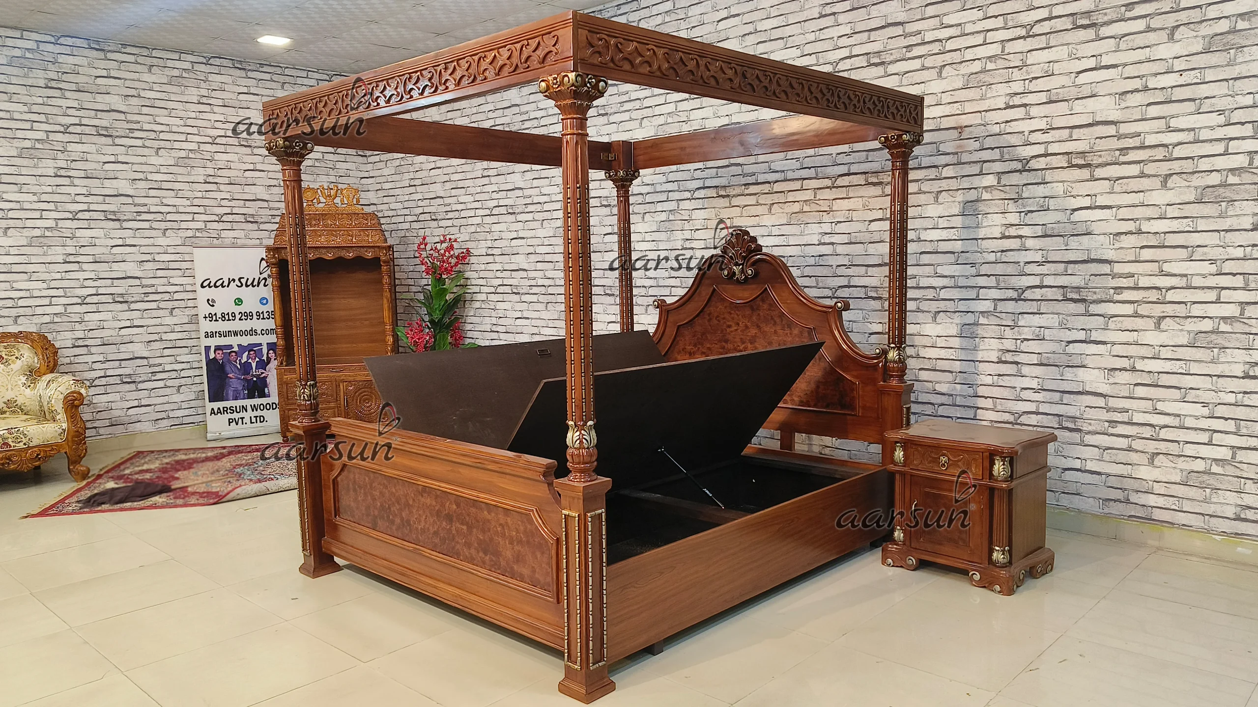 Classic Poster Bed Design in Teak Wood BED-0059 - Image 4