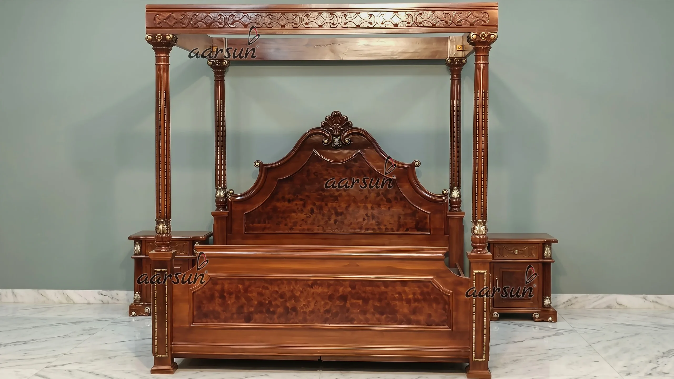 Classic Poster Bed Design in Teak Wood BED-0059