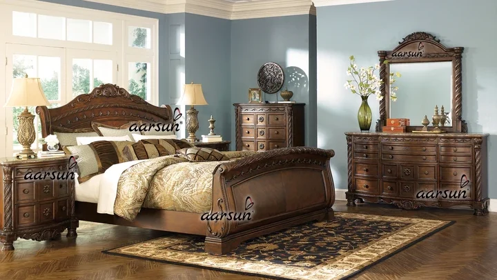 Royal Wood sleigh bed by Aarsun