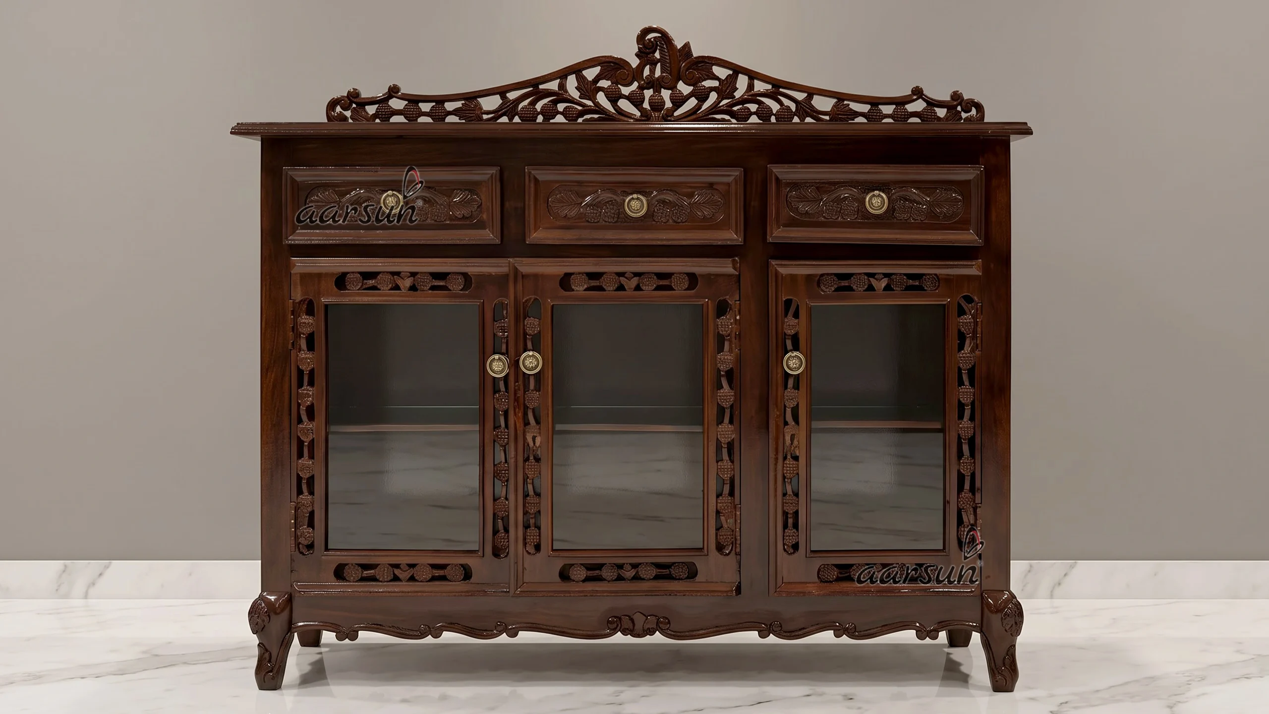 Classic Cabinet in Solid Wood