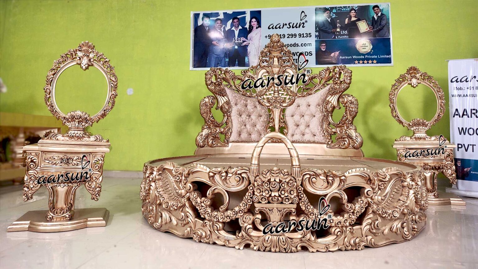 Royal Round Bed in Teak YT650