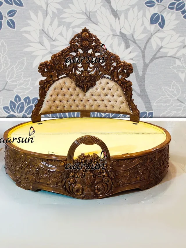 Luxurious-Round-Bed-Fully-Carved-in-Teak-UH-YT-374-jpg (7)