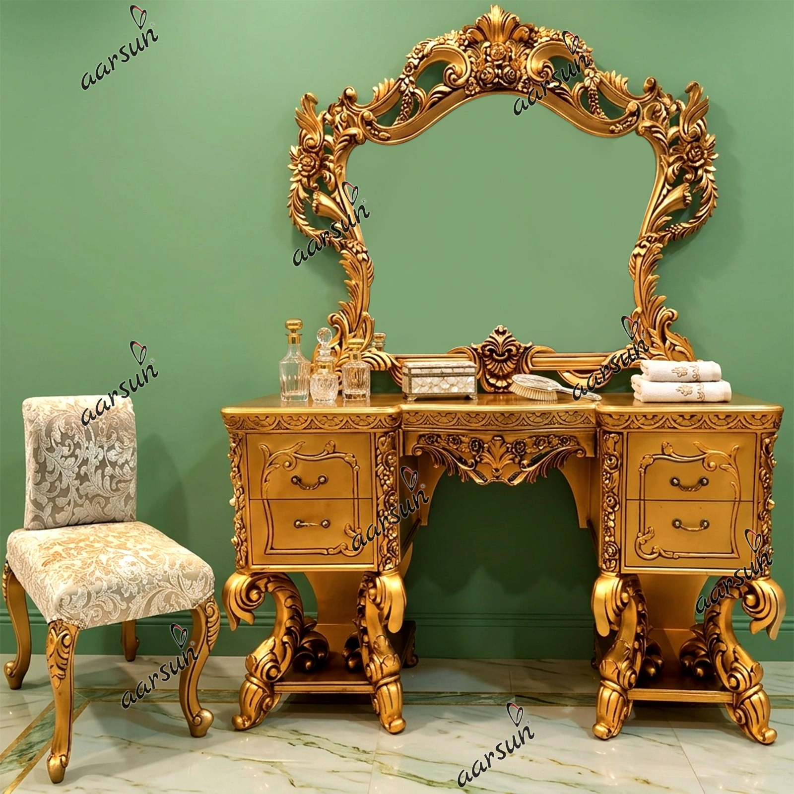 Luxury Dressing Table Vanity Chair in Gold