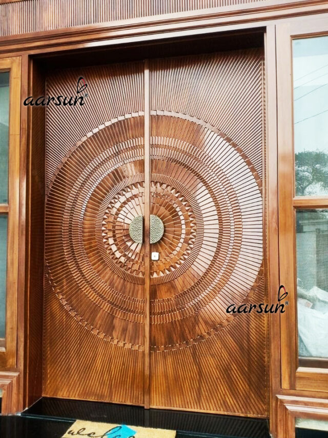 Luxurious main double in solid wood