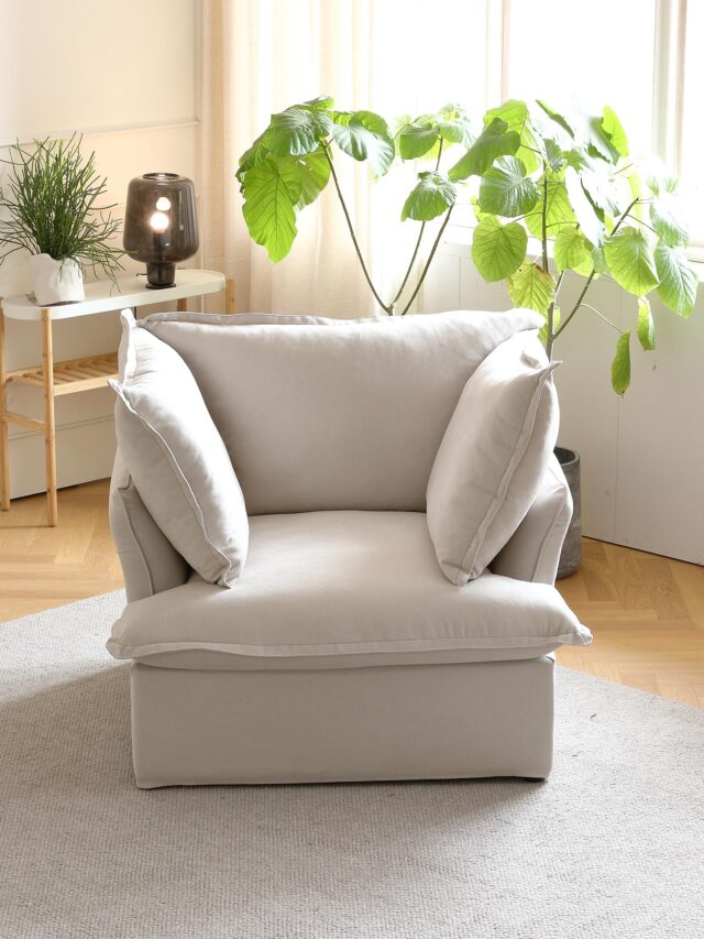 10 Statement Single Sofa Chairs to Steal the Shows