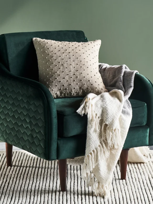 Amazing 10 sofa designs for an opulent living spaces