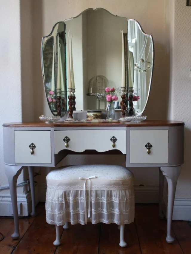 Dressing Table Vintage Finds