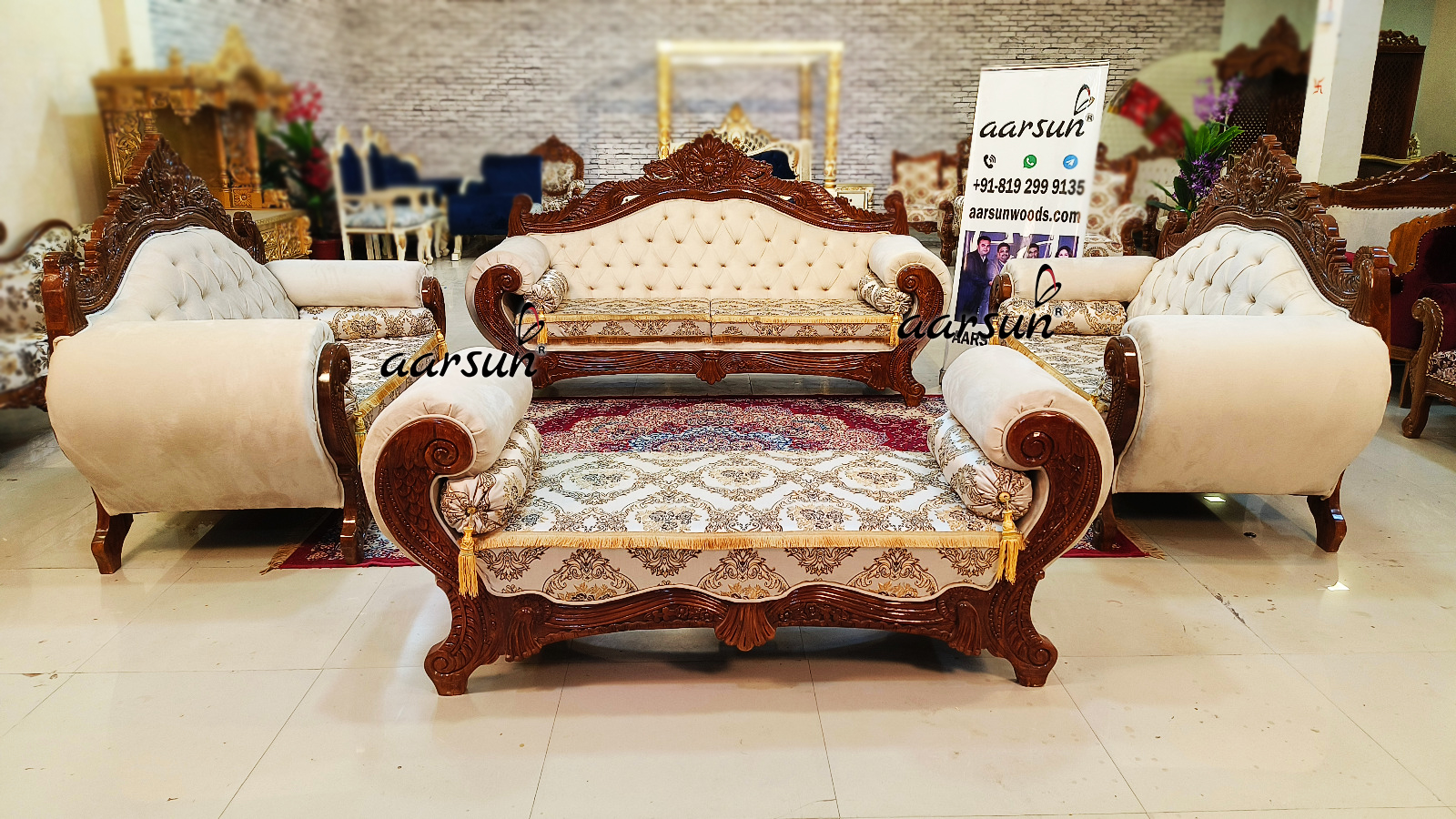Royal Sofa Set nebo Shahi Sofa
