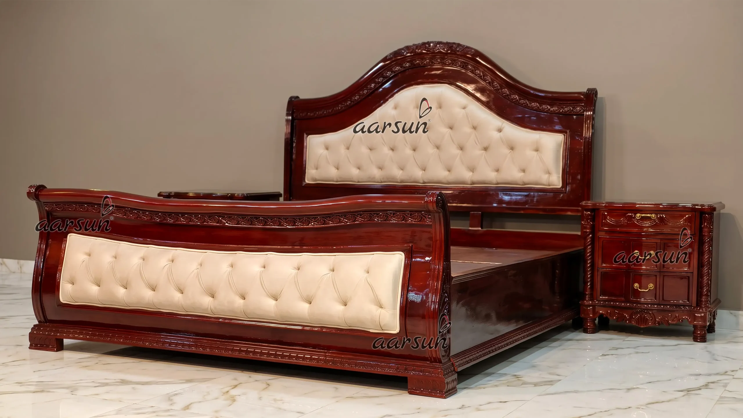 Vintage Style Wooden Bedroom Furniture Set