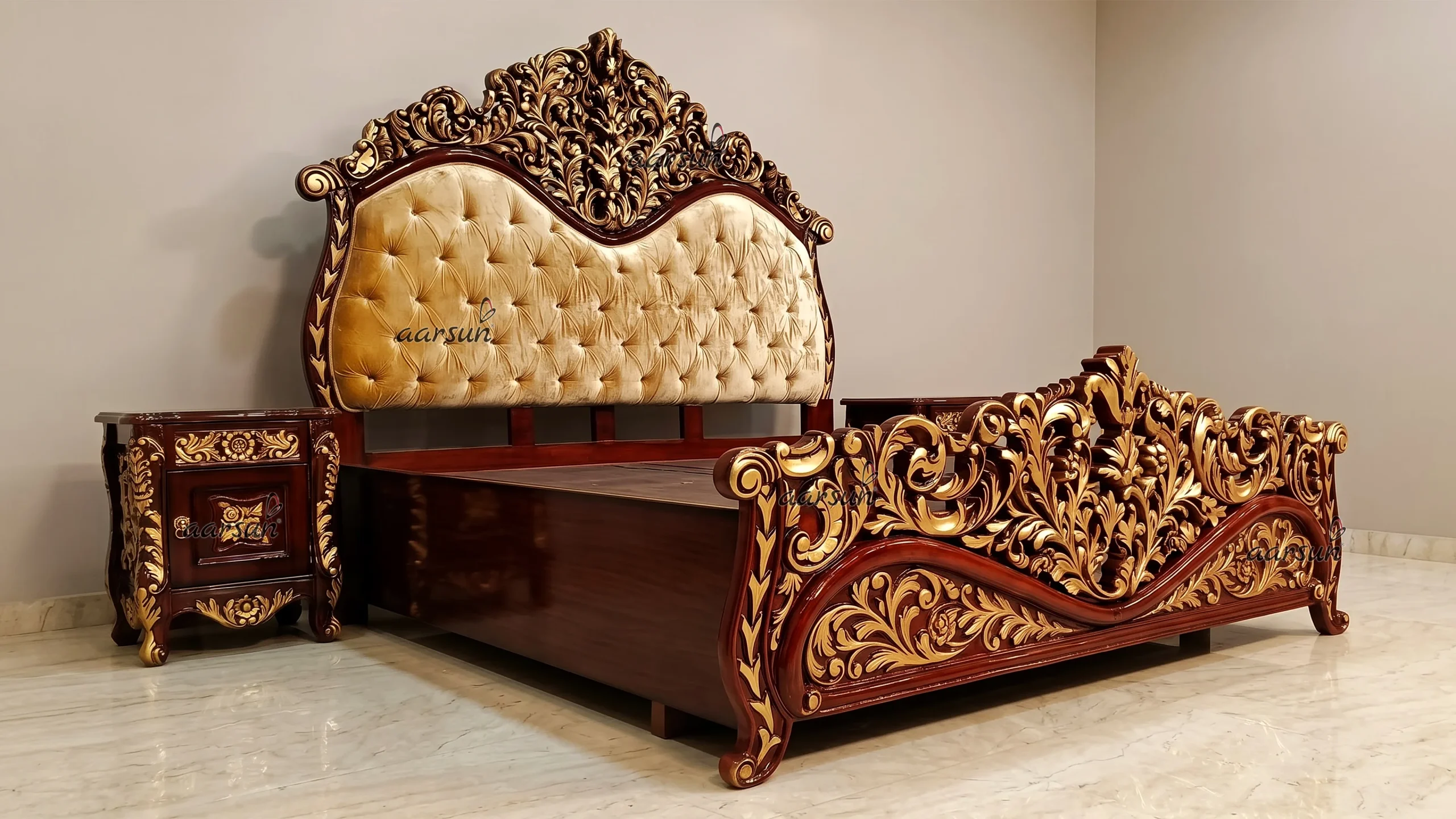 Royal Wooden Bed Exclusive Designer Unit