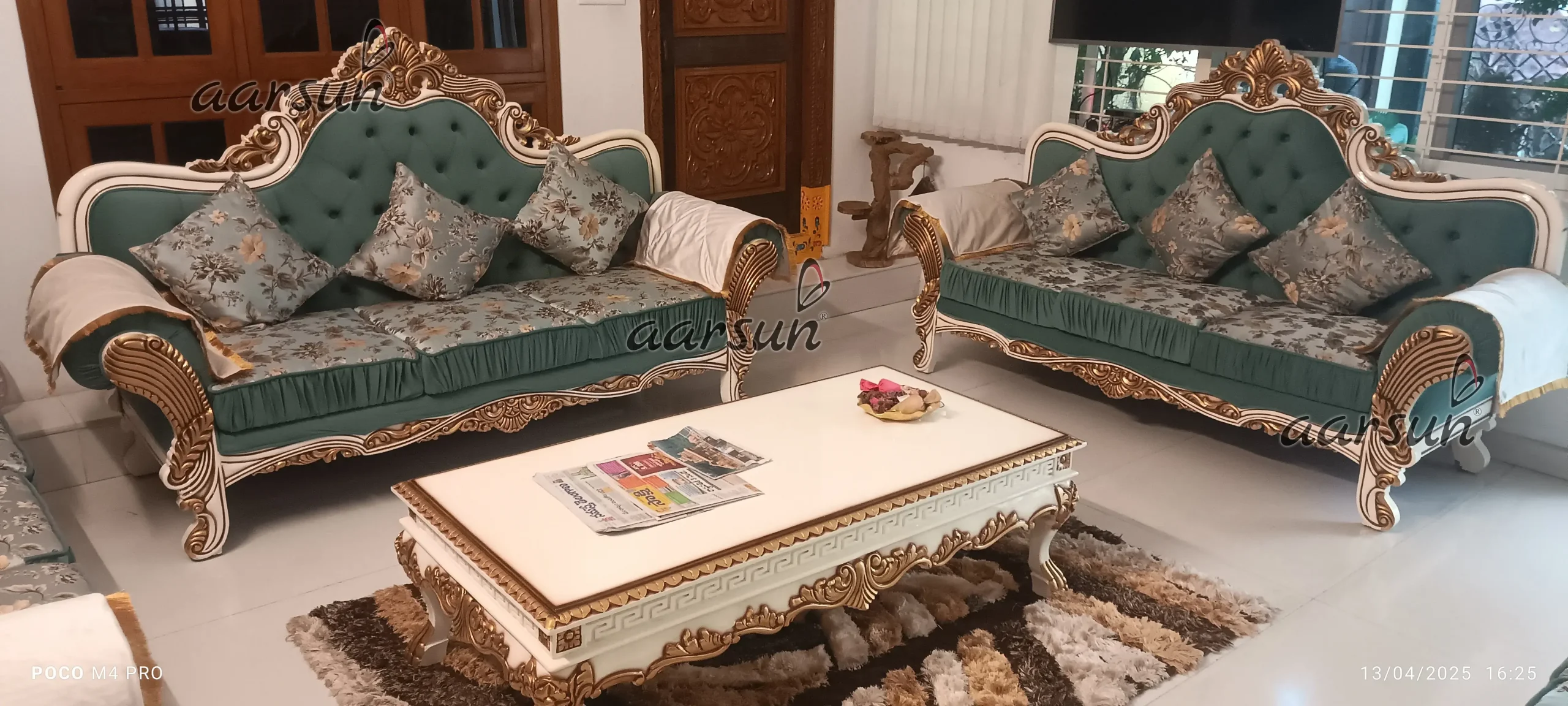 Victorian Style Wooden Sofa Set for Modern Homes