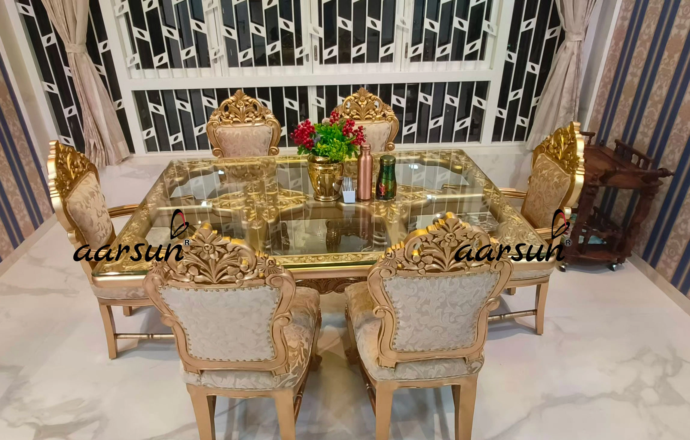 Classic Royal Dining Room Furniture Set YT-691