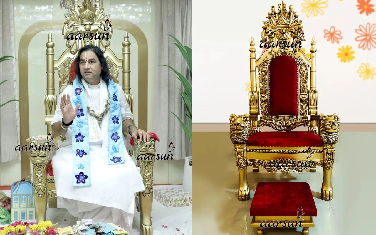 Devkinandan Thakur Ji Katha Throne Chair