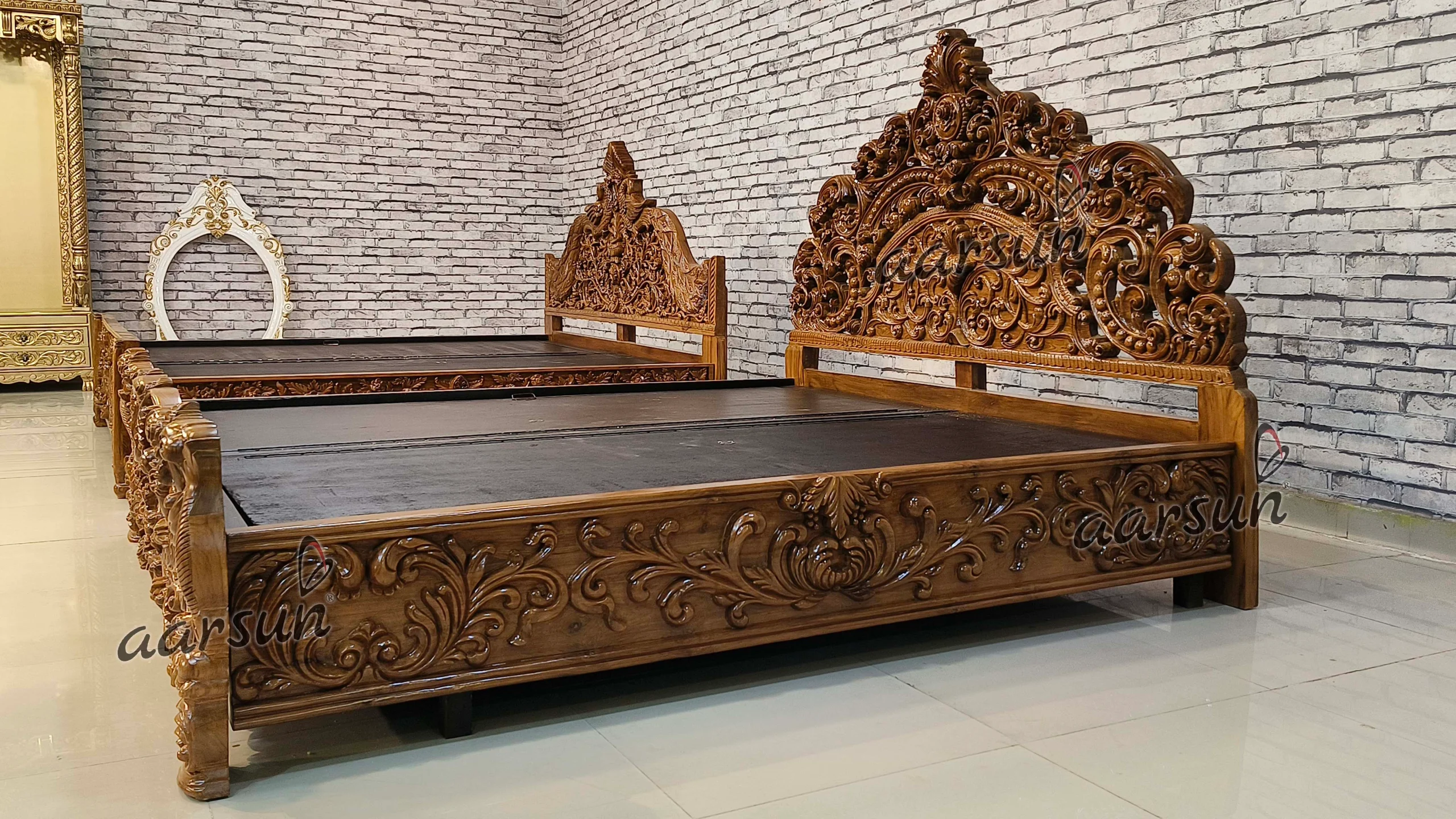Fully Handcrafted Wooden Bed Design - Image 4