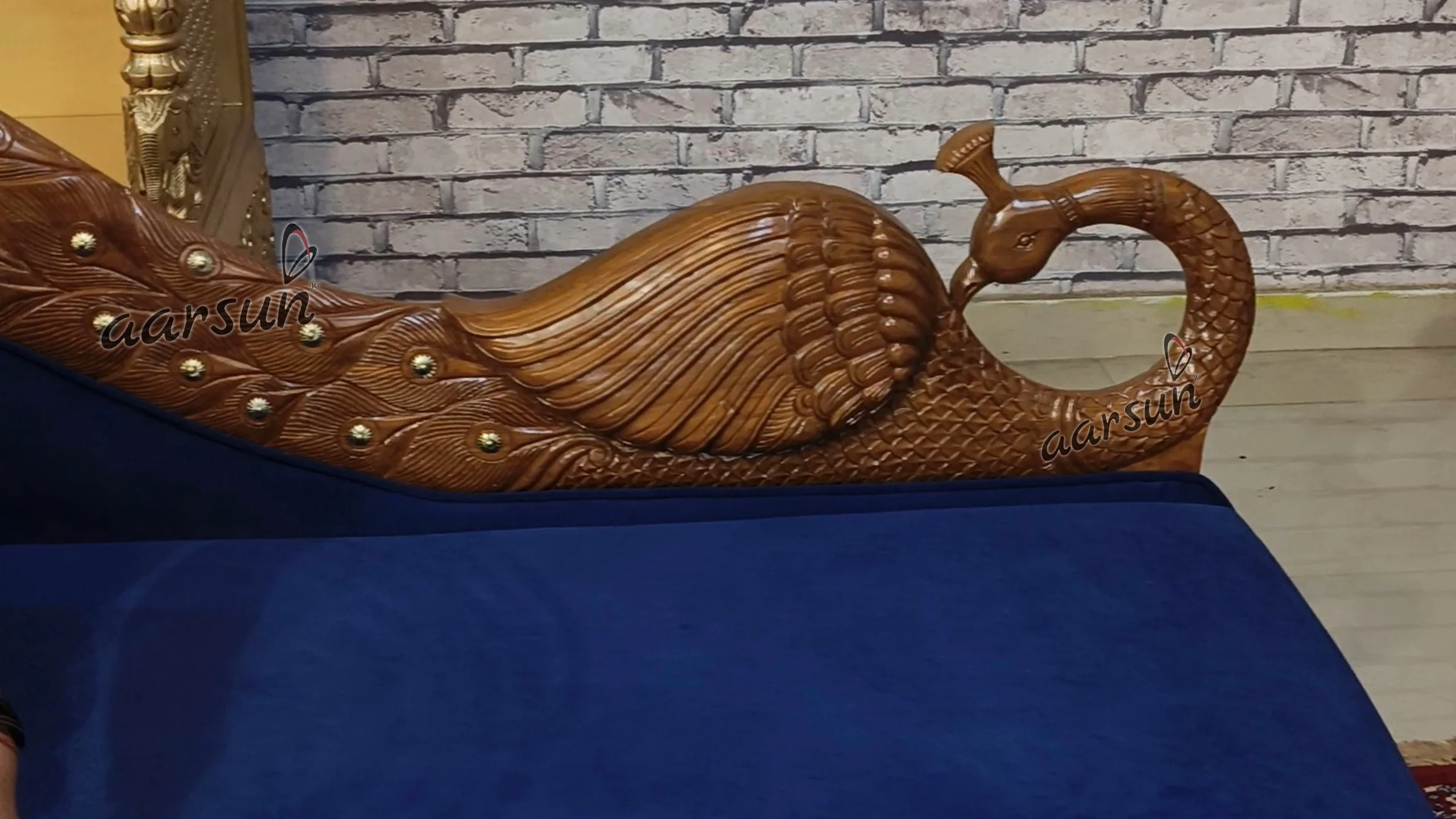 Fully Handcrafted Wooden Classical Bedroom Set - Image 15