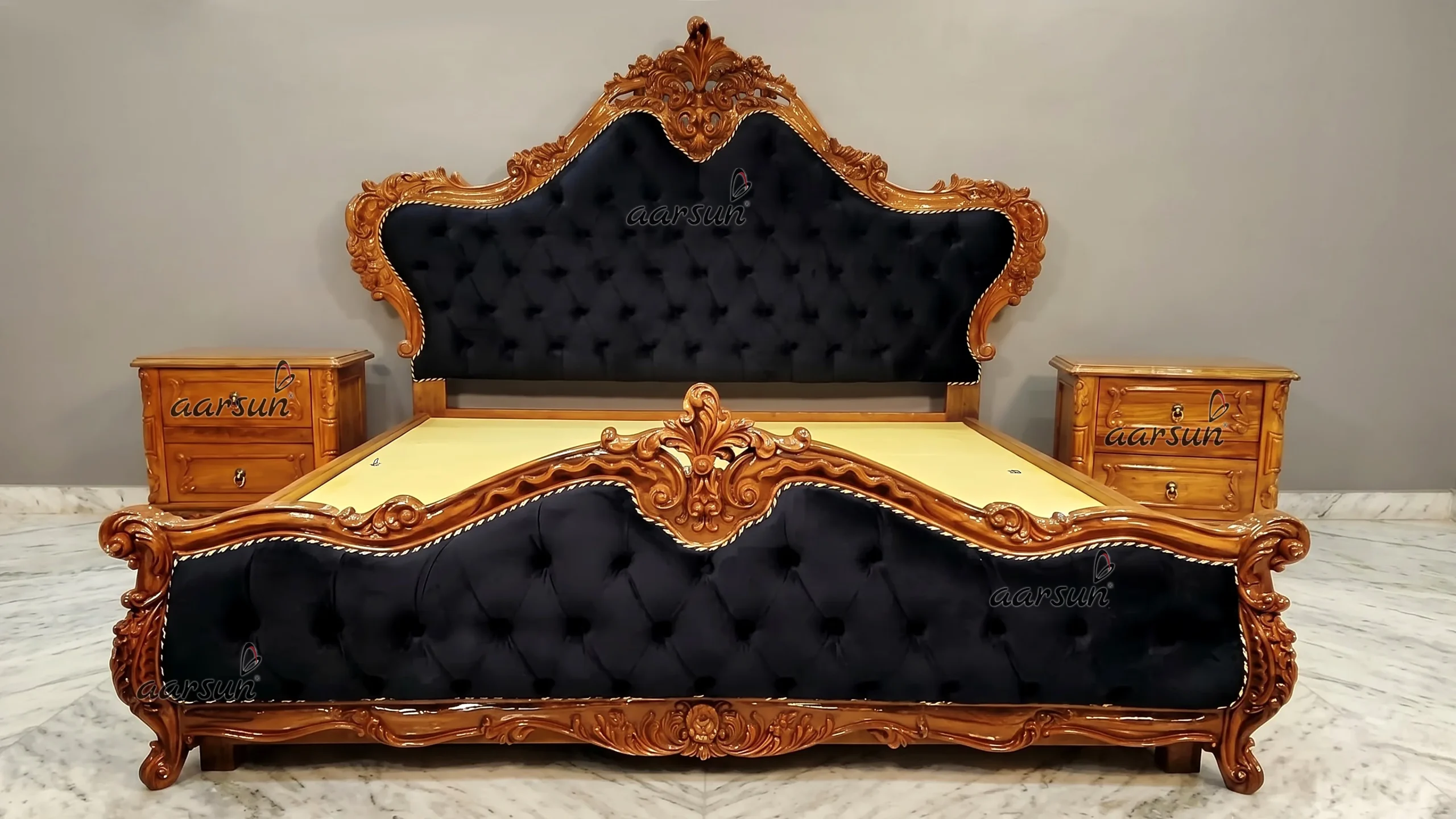 Classic Maharaja Bed with Side Tables