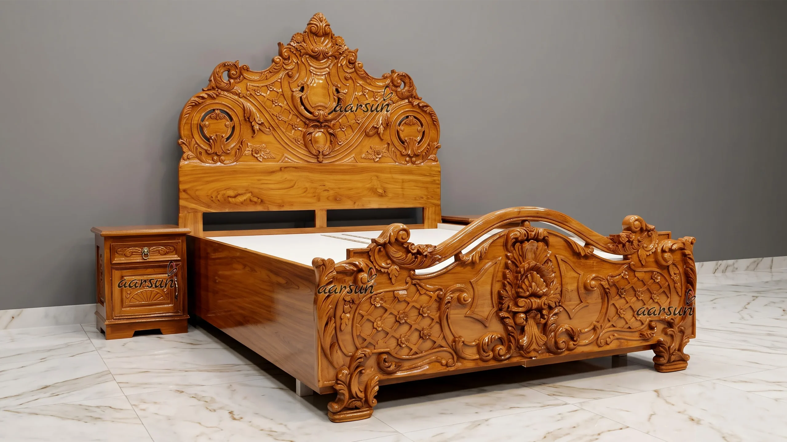 Wooden Bed Made by Indian Artisans