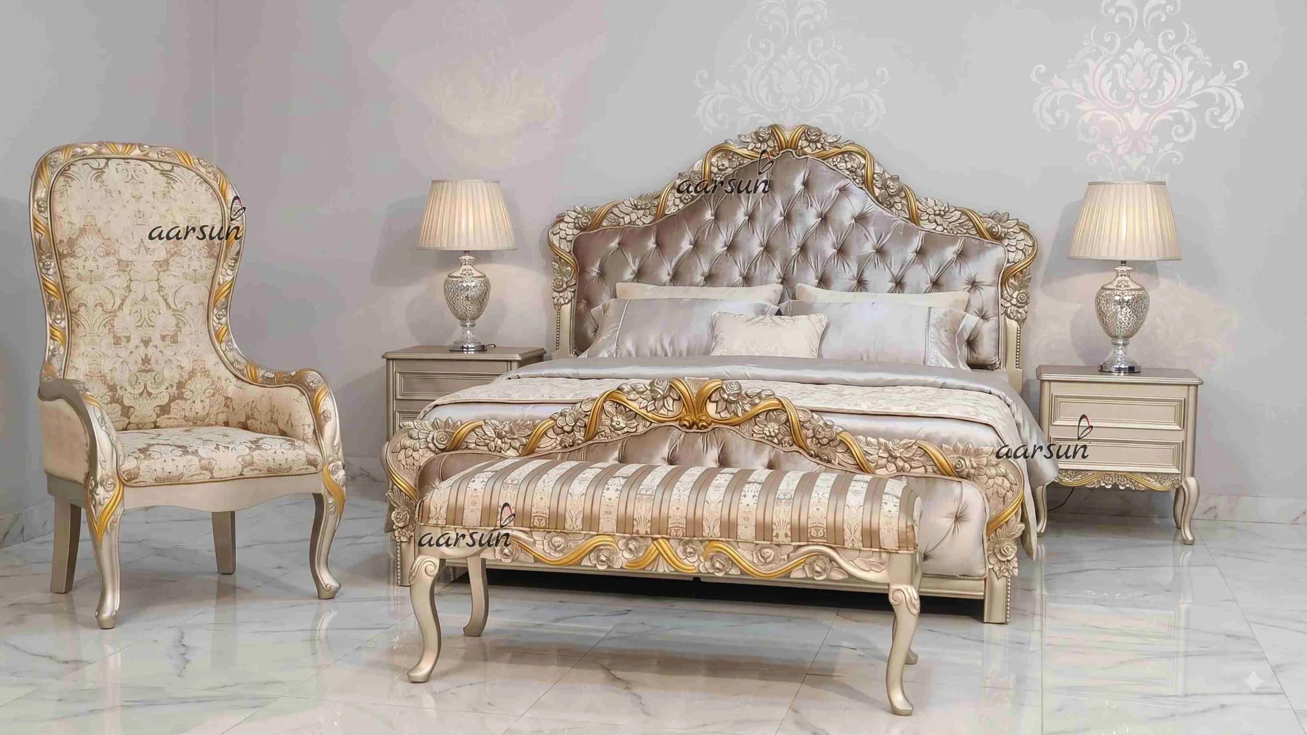 Long-Lasting Teak Wood Royal Bedroom Set