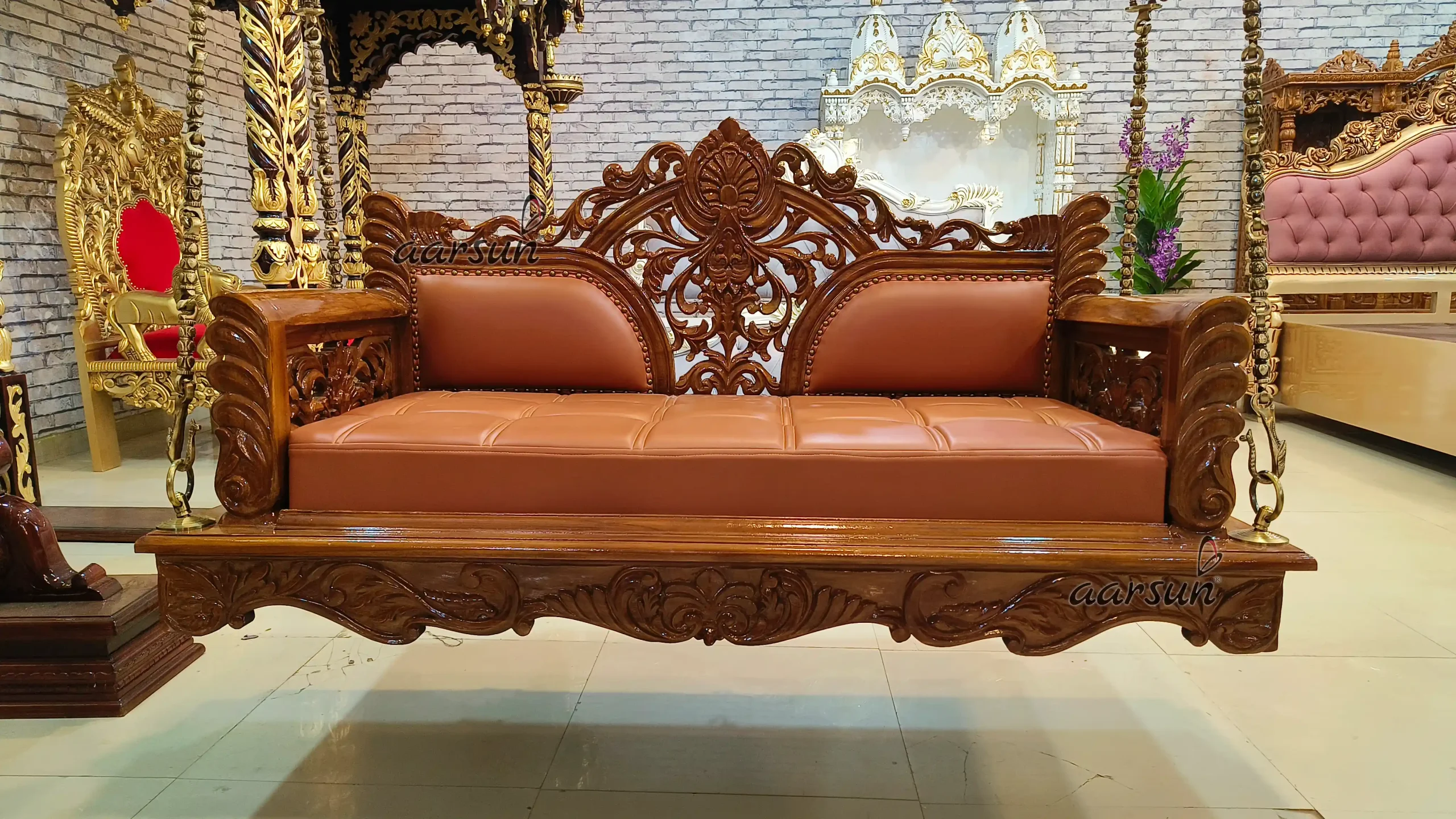 Aarsun Woods Luxury Wooden Jhoola - Image 4