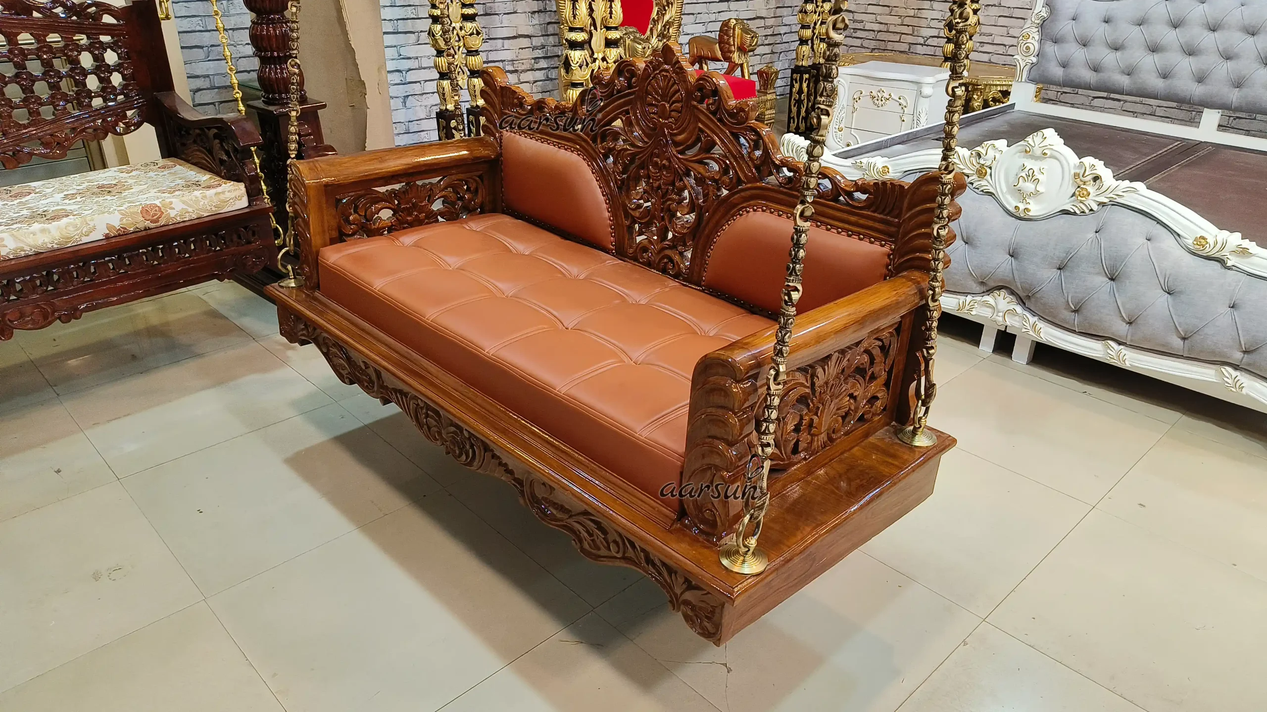 Aarsun Woods Luxury Wooden Jhoola - Image 3
