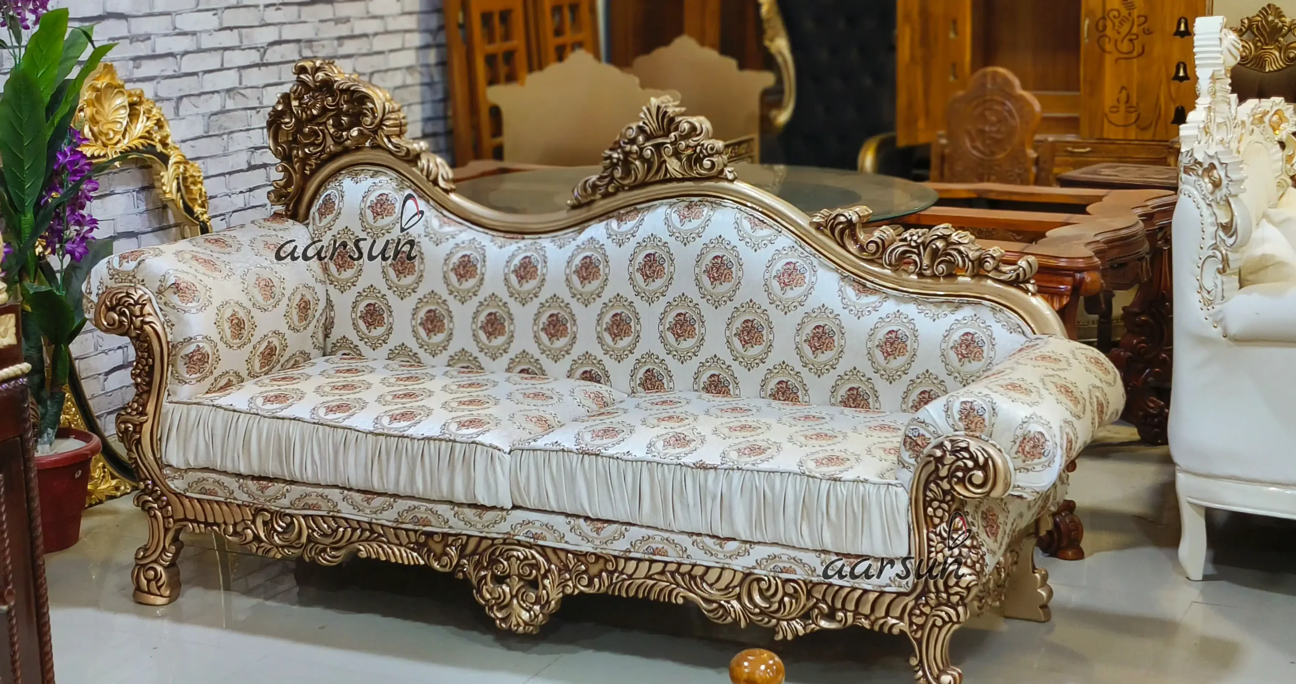 Classic Royal Diwan Sofa