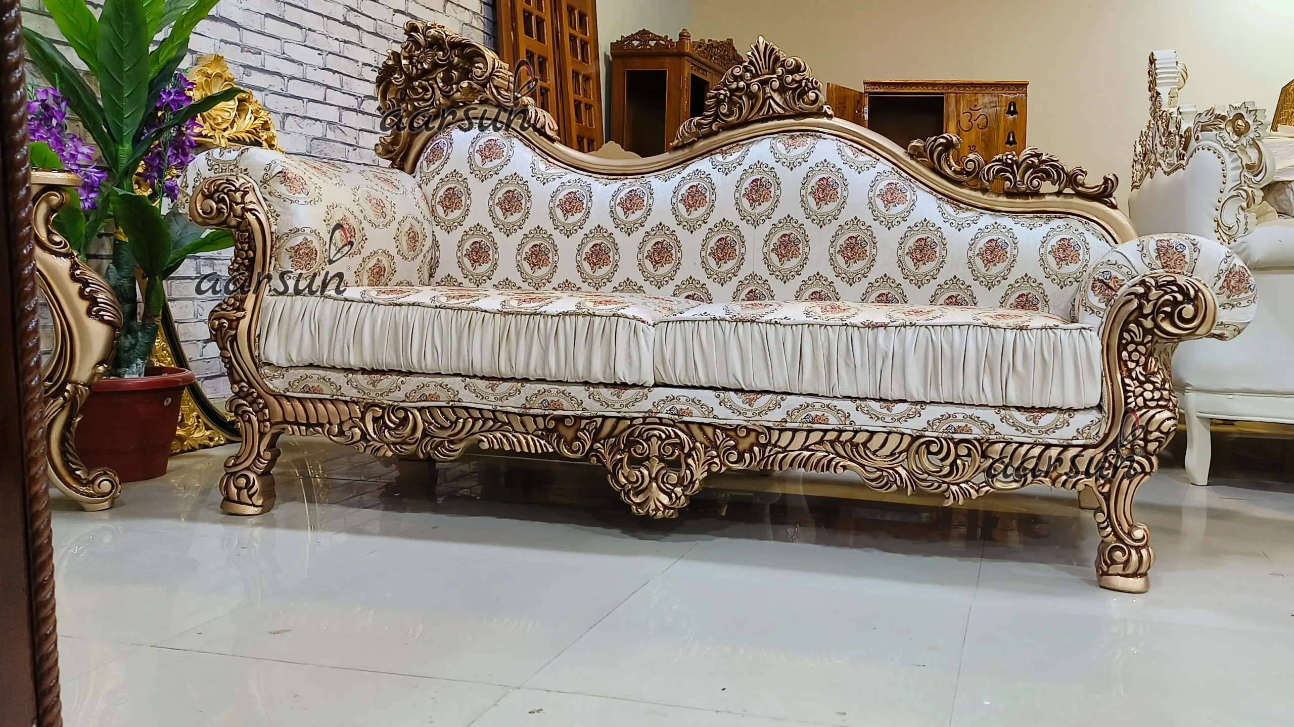 Classic Royal Diwan Sofa - Image 4