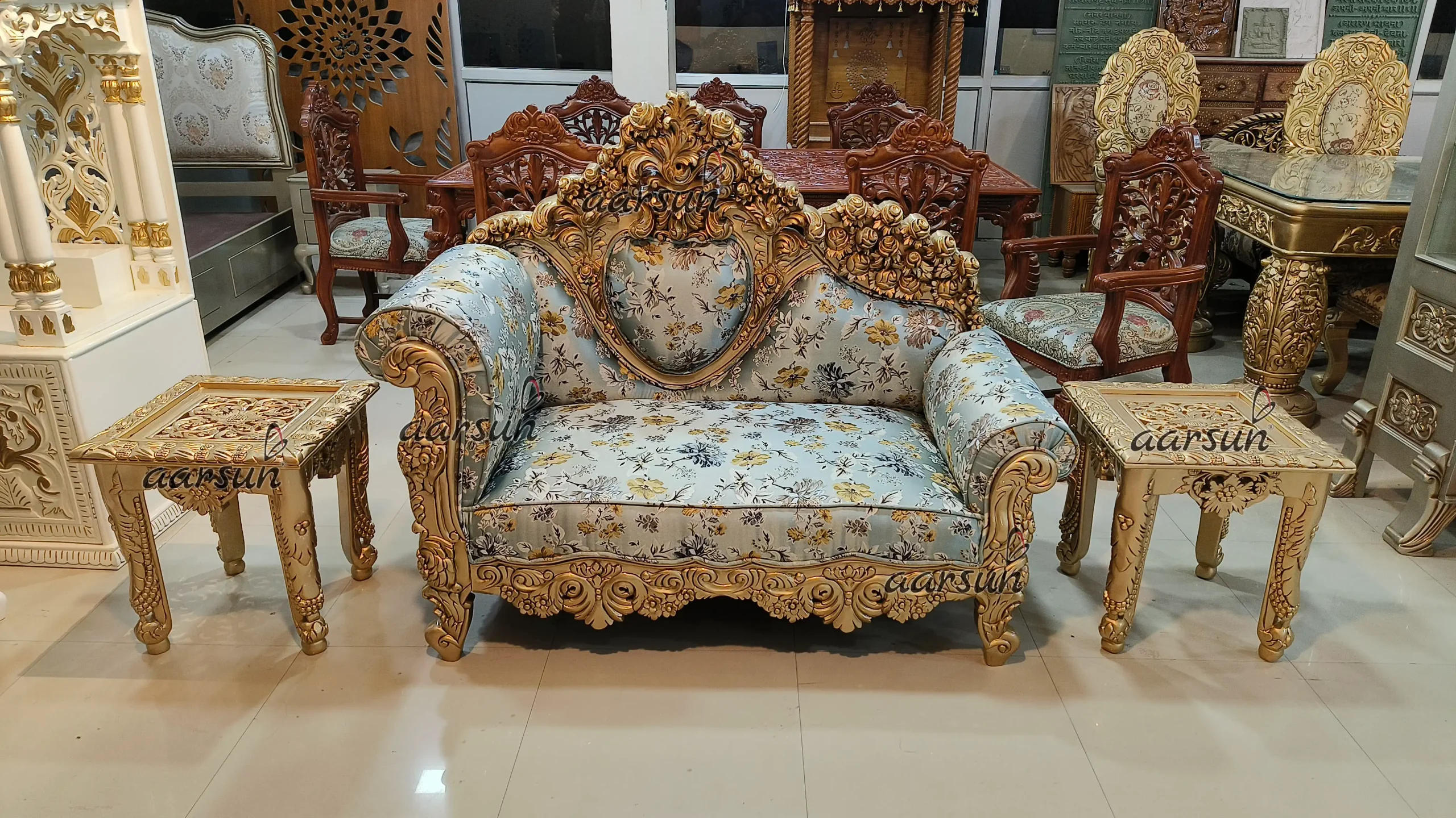 Handcrafted Classic Diwan Couch