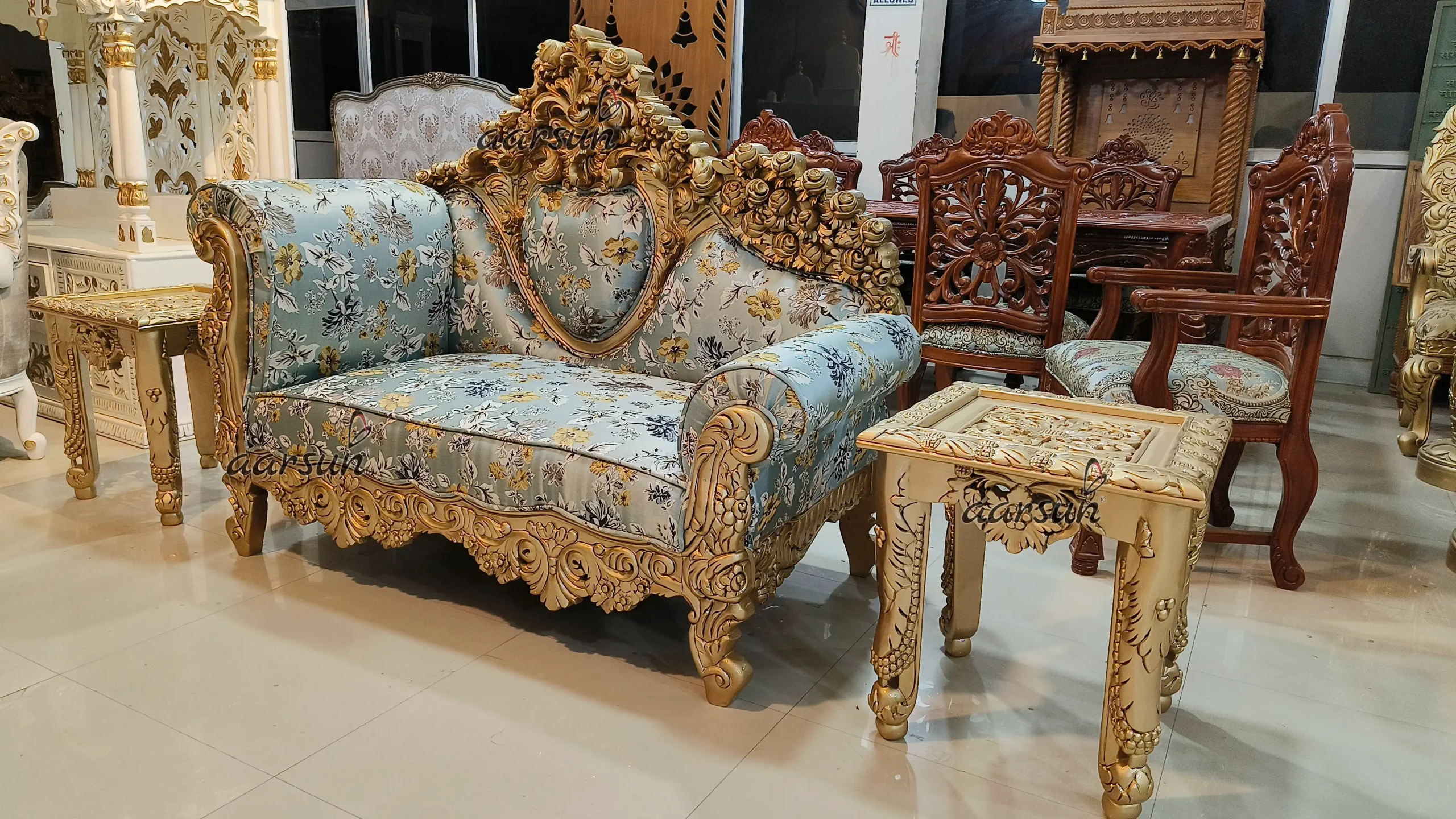 Handcrafted Classic Diwan Couch - Image 4