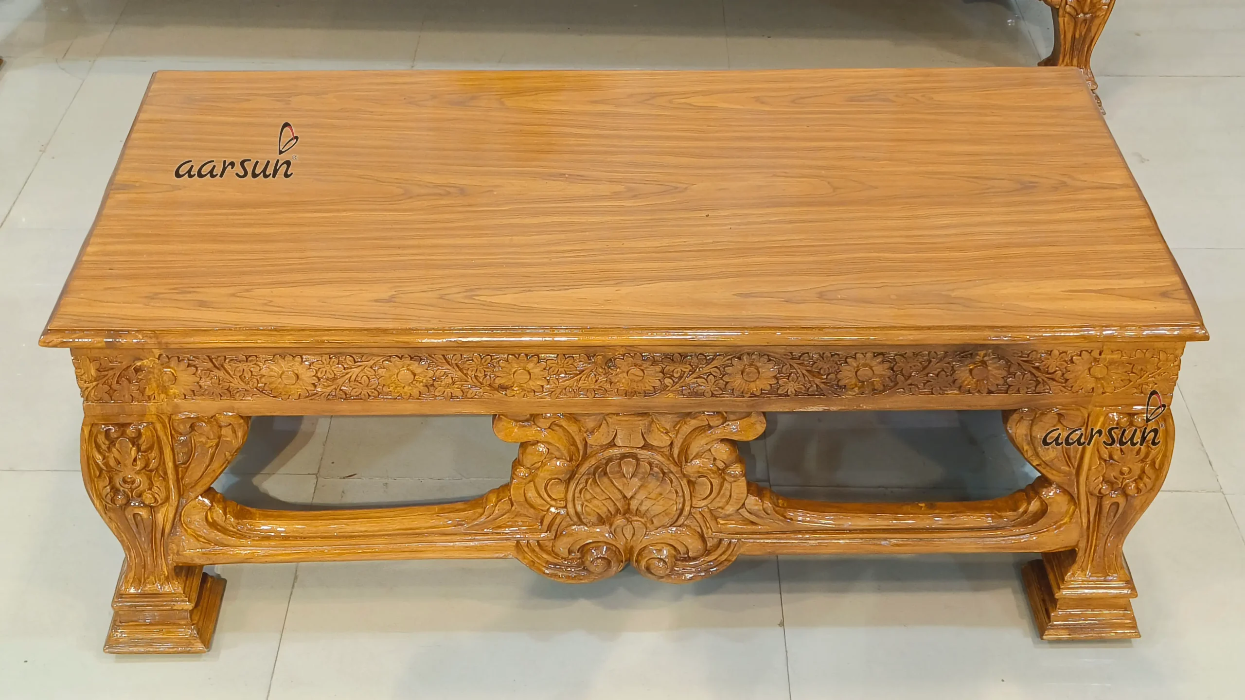 Luxury Traditional Diwan Couch - Image 11
