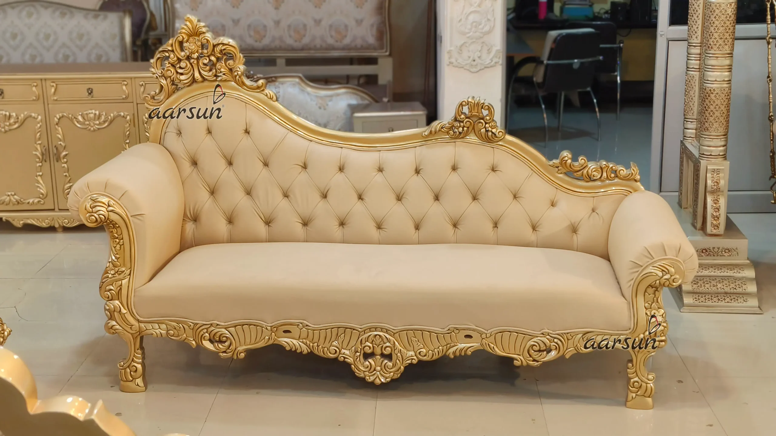 Premium Royal Lounge Diwan - Image 4