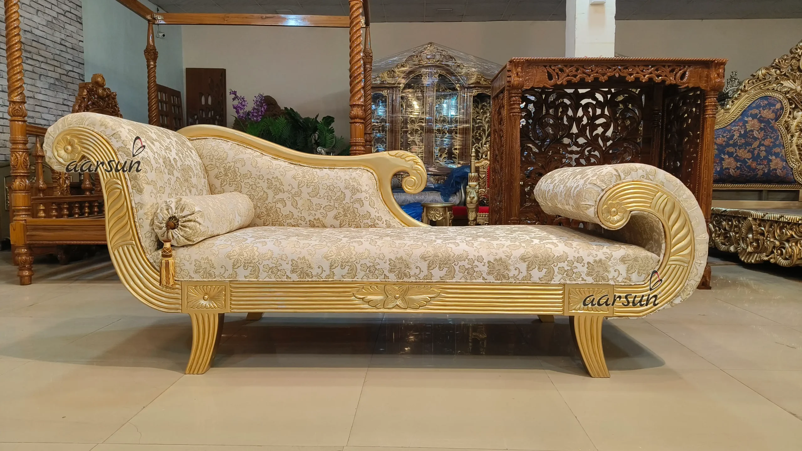 Premium Traditional Diwan Couch